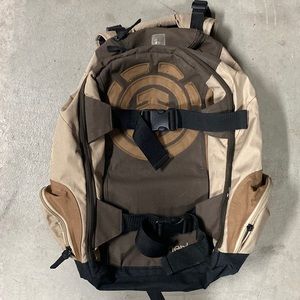 Element skateboarding 20” backpack. Brown.